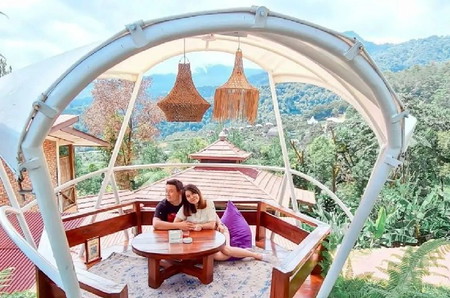 Restoran Bertema Saung Desa