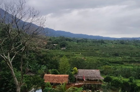 Restoran Bertema Saung Desa
