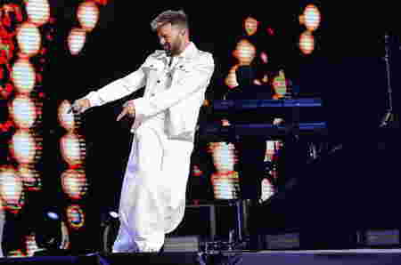ricky martin digugat