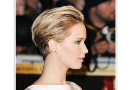 Yuk Intip 13 Artis dengan Rambut Pixie Cut, Cute hingga Awet Muda!