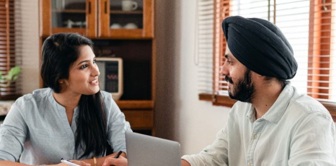 Arti dan Alasan Menggelengkan Kepala Bagi Orang India