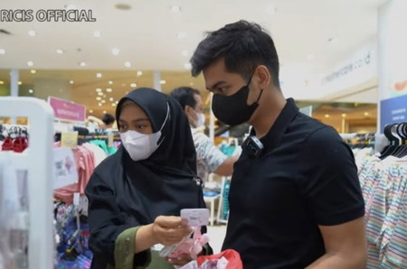 Momen Ria Ricis Belanja Perlengkapan Bayi