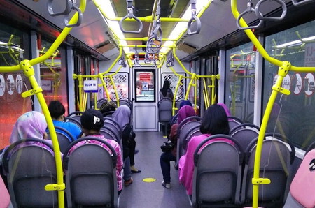 Busway Khusus Wanita Resmi Beroperasi: Lebih Aman dengan Bus Pink TransJakarta