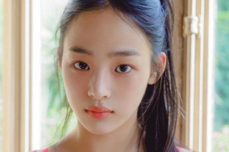2. kim minji newjeans