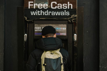 Mudah dan Praktis, Ini 6 Cara dan Tips Aman Transfer Uang Lewat ATM