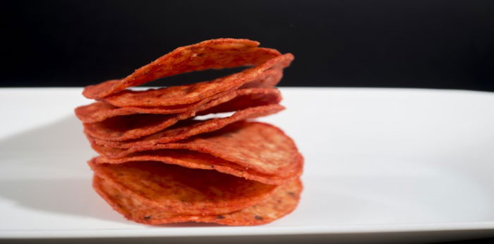 10 Camilan Keripik Terpedas di Dunia, Berani Coba?