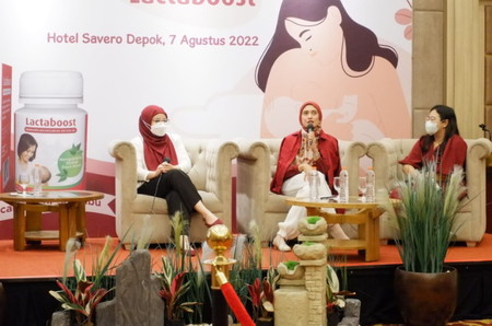 Adhitya Putri, Tetap Berikan ASI Eksklusif Meski Alami Pendarahan