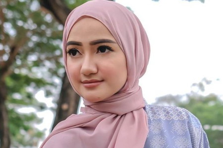 9 Perjalanan Spiritual Marcella Simon, Sempat Mualaf Kini Kembali ke Kristen