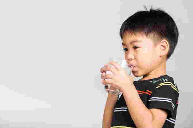 13 Traditional Medicines for Toddlers with Constipation, Help Your Child Feel Relieved!