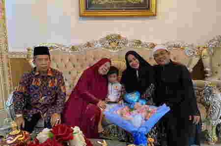 10 Potret Rumah Mewah Vokalis Band Indonesia, Ada yang Mirip Istana!