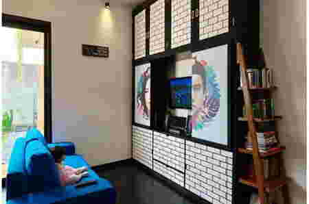 10 Potret Rumah Mewah Vokalis Band Indonesia, Ada yang Mirip Istana!