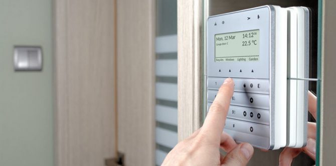 8 Alarm Rumah Anti Maling Terbaik di 2024, Rumah Dijamin Aman!