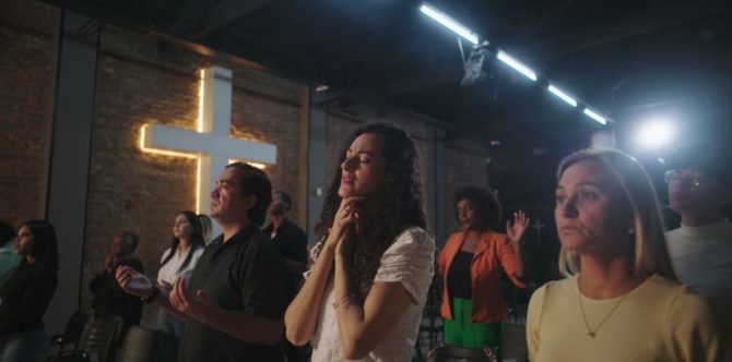 30 Lagu Rohani Kristen yang Menyentuh, Rasakan Kebaikan Tuhan