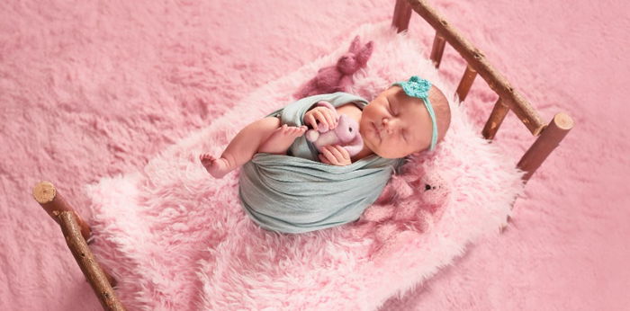 100 Nama Bayi Perempuan Modern 3 Kata dan Artinya