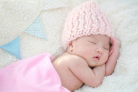 nama bayi perempuan dari huruf m asmaul husna