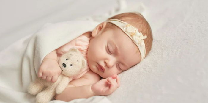 261 Nama Bayi Perempuan Kristen yang Artinya Anugerah Tuhan, Cek!