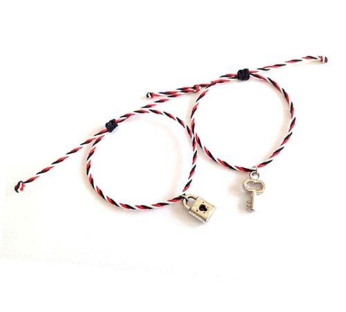 Gelang Couple Gembok dan Kunci Motif Tridatu