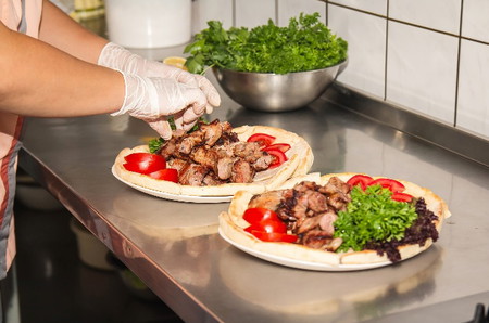 Bolehkah Ibu Hamil Makan Kebab? Ini Tips Mengonsumsinya