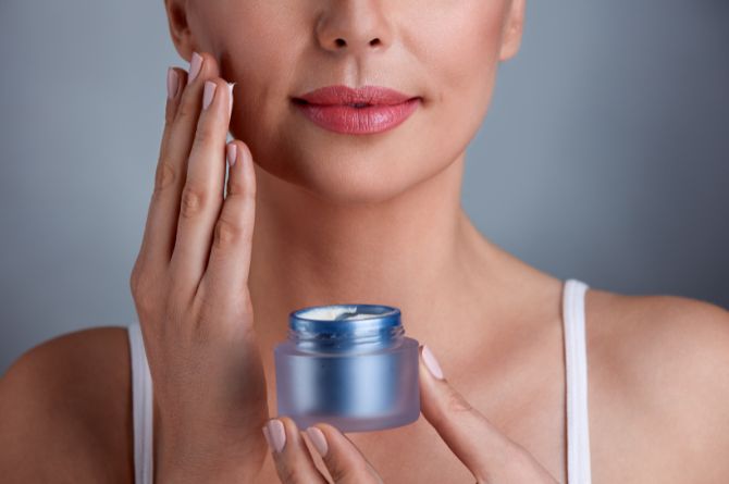 Tips Memilih Sleeping Mask untuk Kulit Berminyak yang Tepat