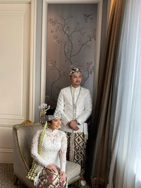 Potret Angga Wijaya Menikah