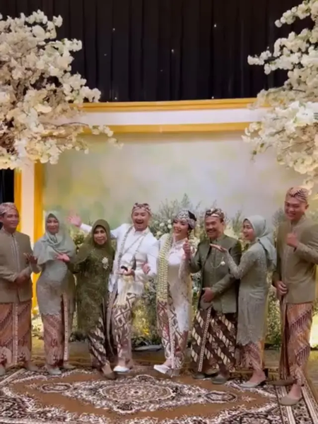 Potret Angga Wijaya Menikah