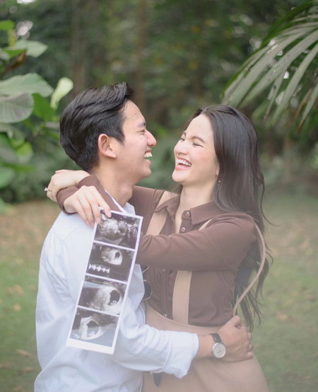 Istri Belva Devara Hamil
