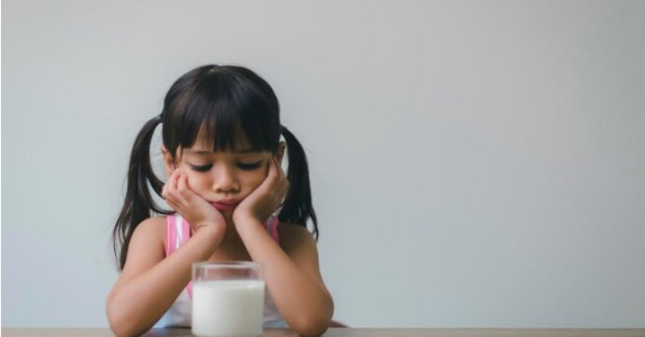 Anak yang Alergi Susu Sapi bisa Kekurangan Nutrisi, Ini Tipsnya