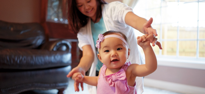 Membimbing Langkah si Kecil: 5 Stimulasi untuk Bantu Anak Belajar Berjalan