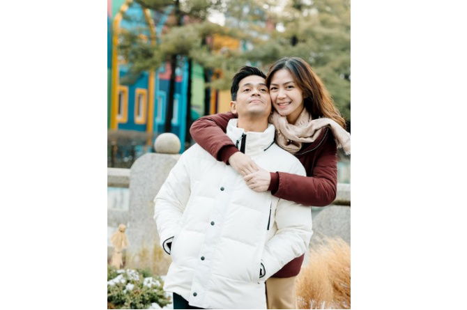 Surya Insomnia dan istri
