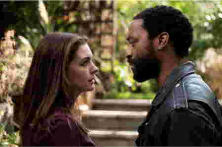 Film Anne Hathaway - Locked Down