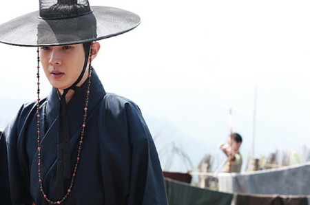 18 Film dan Drama Choi Woo Shik Terbaik, Terbaru Ada Melo Movie!