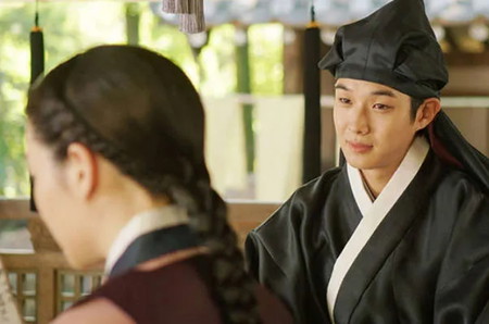 18 Film dan Drama Choi Woo Shik Terbaik, Terbaru Ada Melo Movie!