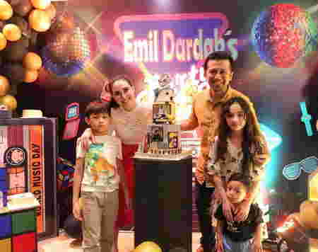 Pola Asuh Arumi Bachsin