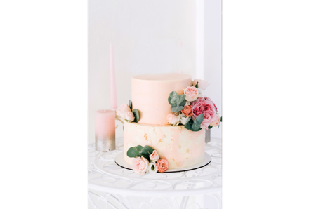 7 Inspirasi Kue Pernikahan Sederhana tapi Elegan dan Estetik