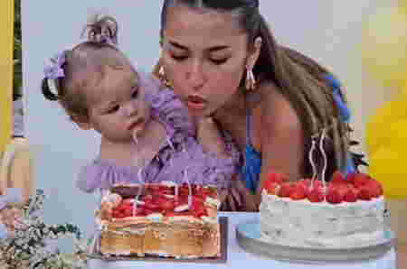 11 Foto Kamari Sky Wassink Anak Jennifer Coppen, Gemas Banget!