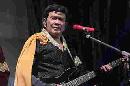 Lagu Dangdut Untuk Pernikahan - Istri Saleha - Rhoma Irama