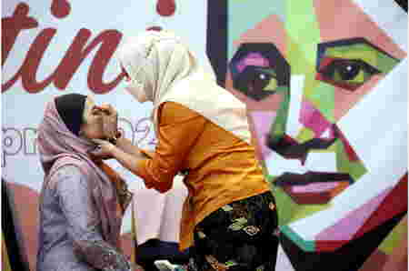 Lomba 17 Agt - lomba merias wajah