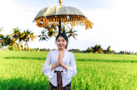 Pakaian adat bali kebaya bali