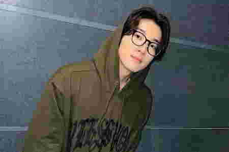 Artis Korea berangkat wamil