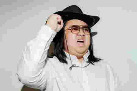Artis meninggal karena penyakit jantung