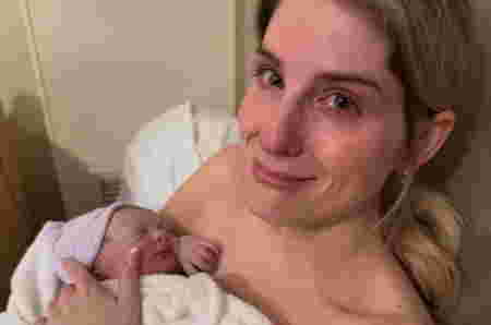 Artis punya anak lewat ibu pengganti