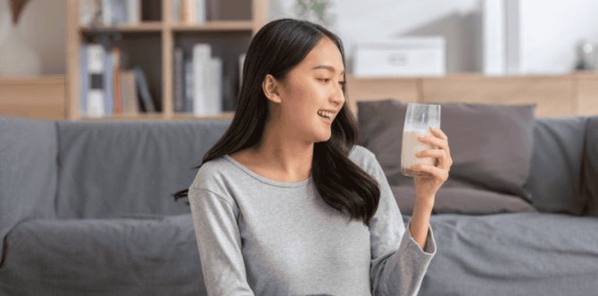 8 Rekomendasi Susu untuk Ibu Menyusui Terbaik di 2025, Bantu Lancar ASI