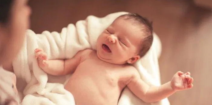 4 Penyebab Berat Badan Bayi Turun Tiba-tiba, Ini Kata Dokter!