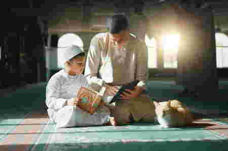 Makna dan keutamaan mengamalkan rukun iman dan rukun islam