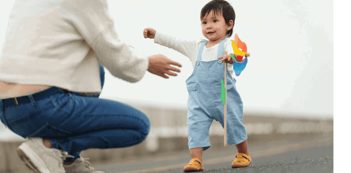 Tak Selalu Sama, Ini Cara Mendidik Anak Sesuai Umur
