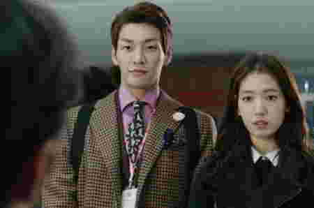 16 Acara TV Kim Young Kwang Terpopuler dan Terbaik, Wajib Ditonton!