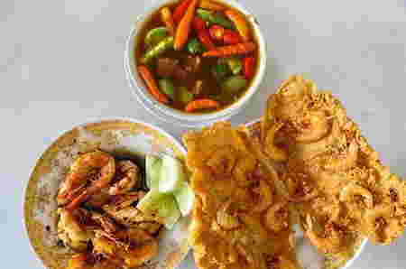 Warung Makan Asem Asem Koh Liem