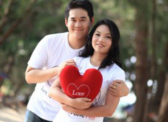 5 Cara Agar Suami Bisa Romantis
