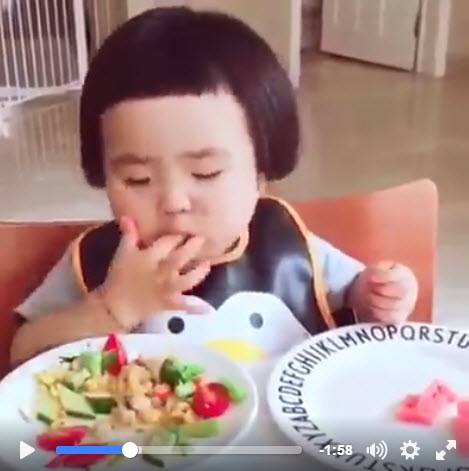 หนูน้อยจ้ำม่ำ กินได้อร่อยแบบนี้แม่ดีใจแย่