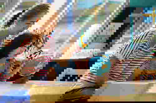 สลัดความเชื่อเหล่านี้ ก่อนสอนภาษาอังกฤษให้ลูก